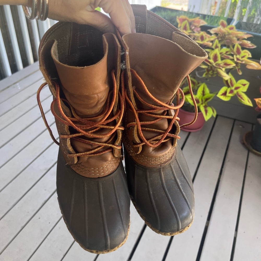 L.L. Bean boots size 8. Medium wear and tear. Great fall boots.